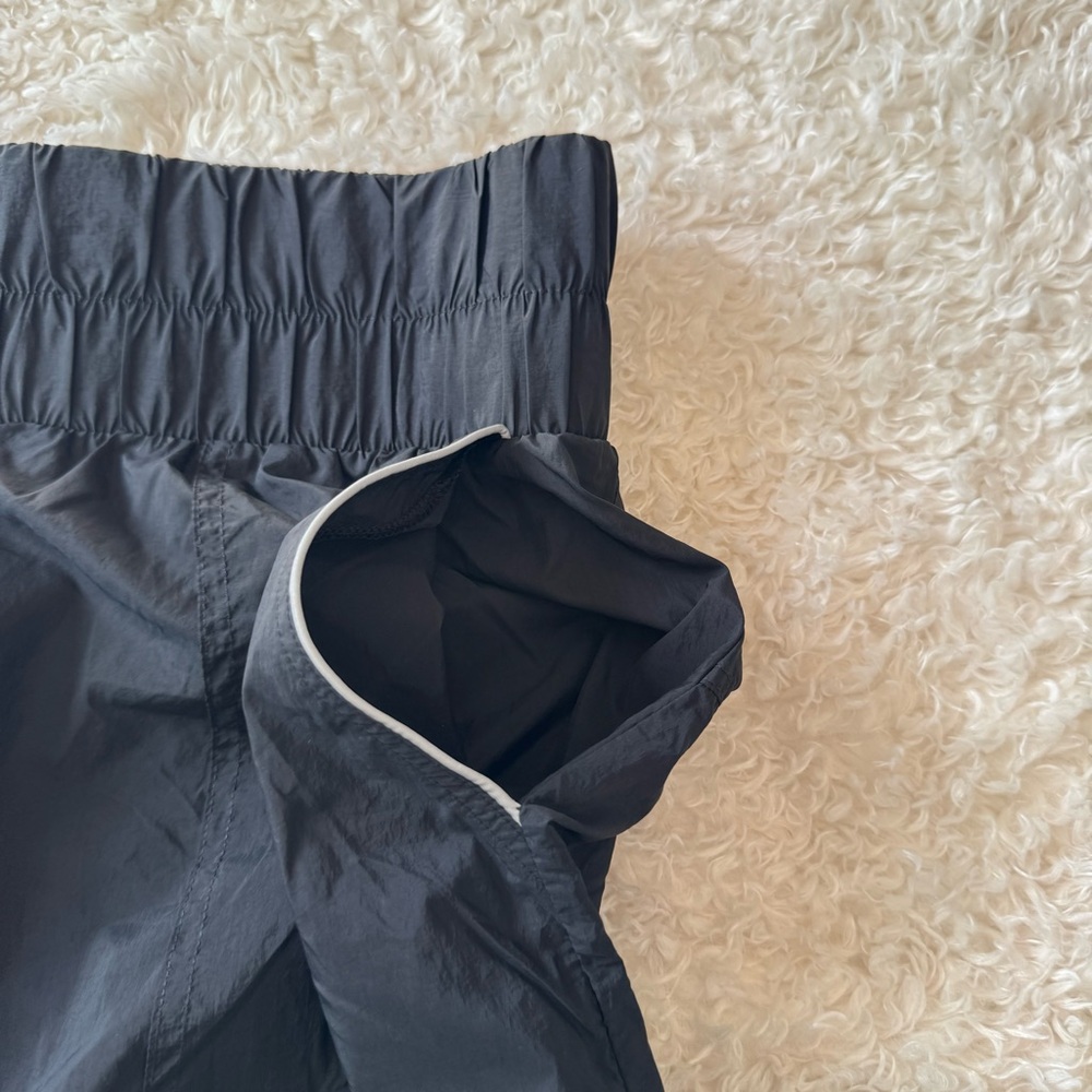 Fabletics Ultra High-Waisted Piped Nylon Shorts Black Size XL NEW - Picture 11 of 15